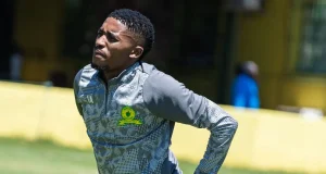 Saleng’s Showboating Moment Gets Fans Talking: “Once and Always” Monnapule Saleng latest news. Monnapule Saleng showboating. Orlando Pirates news. Orlando Pirates fans. Saleng football skills. Buccaneers supporters. South African football news. PSL latest news. Once a Buccaneer always a Buccaneer